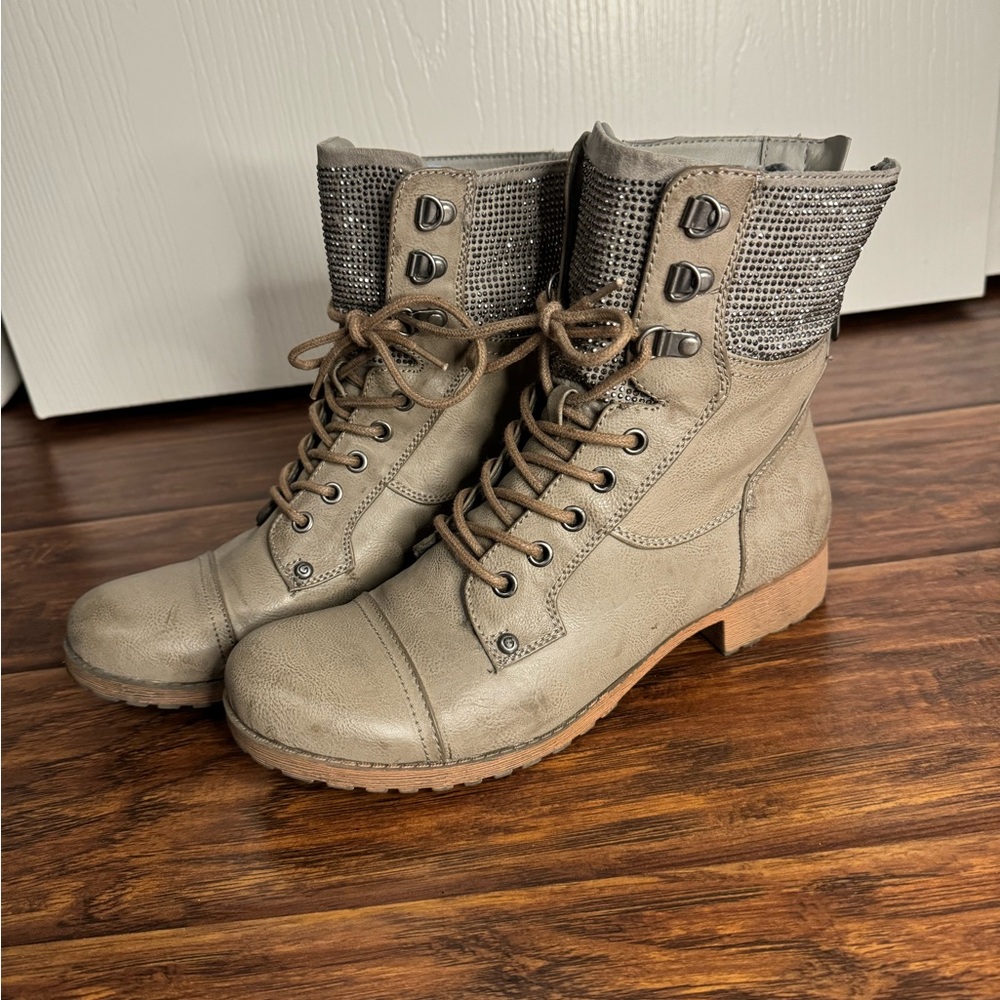 Ankle booties